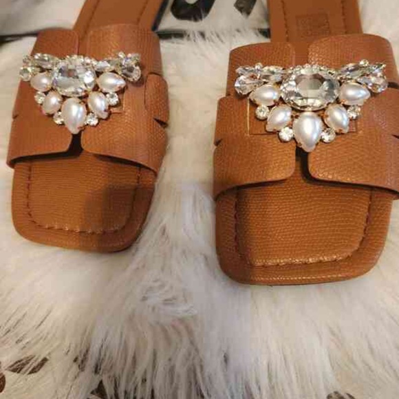 🪩 Embellished Shoe Clips 🪩 - Picture 3 of 4